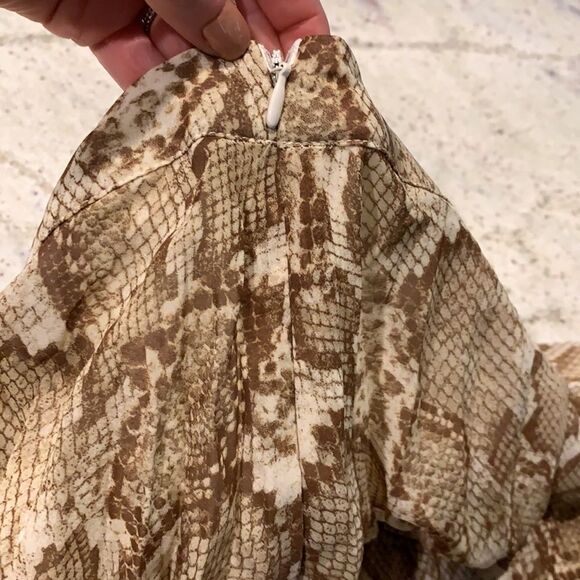 Pleated Midi Skirt - Picture 3 of 7